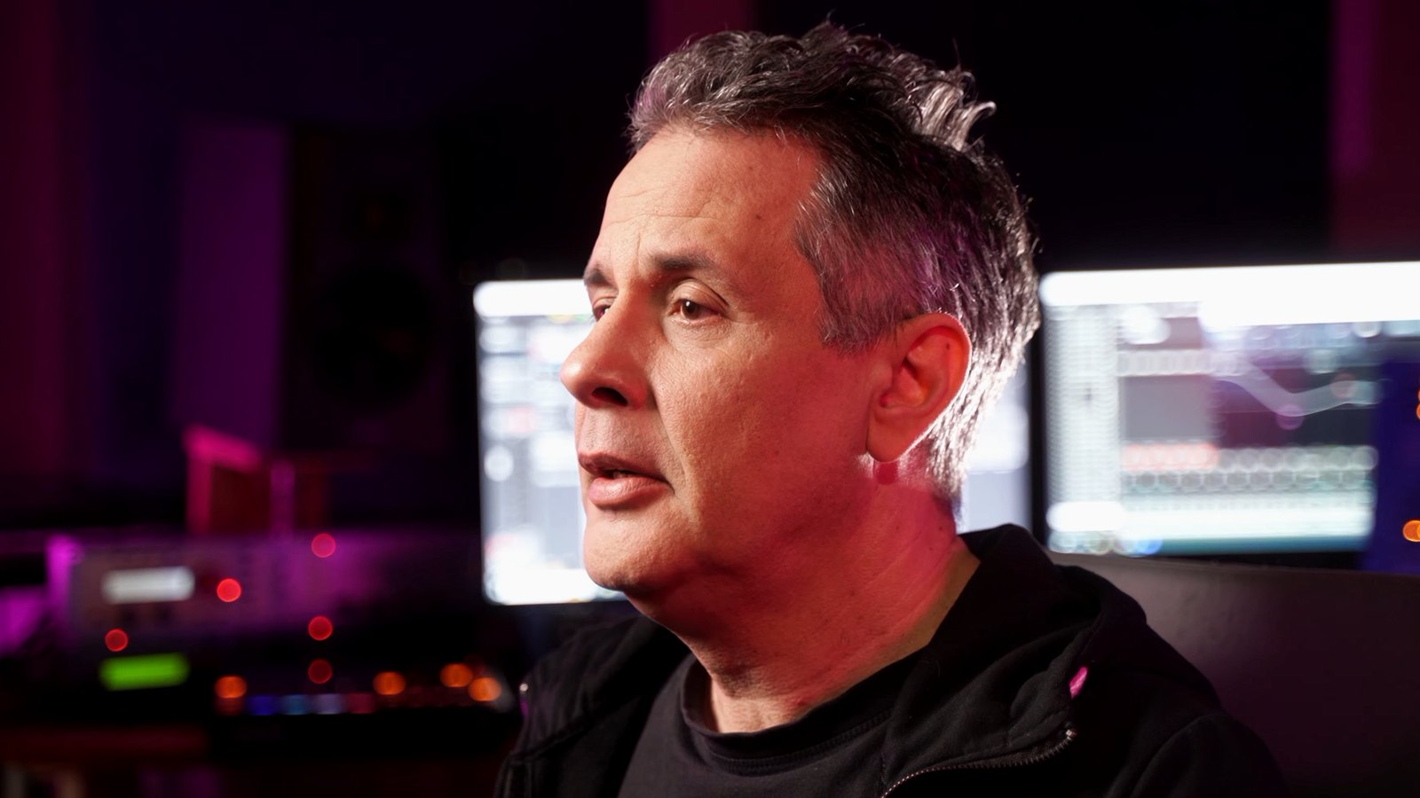 Victor Popescu în Square Sound Studio